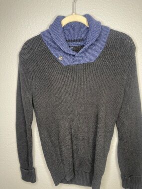American Eagle Men Sweater - Gray Body with Blue Collar